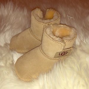 UGG Crib Boots (size small)